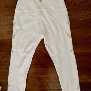 Lululemon wonder under crop leggings